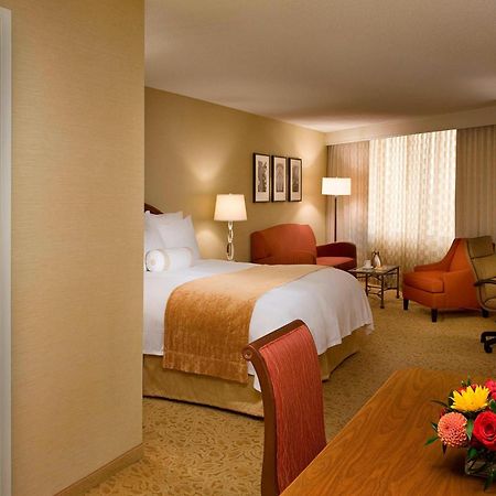Toronto Airport Marriott Hotel Kültér fotó