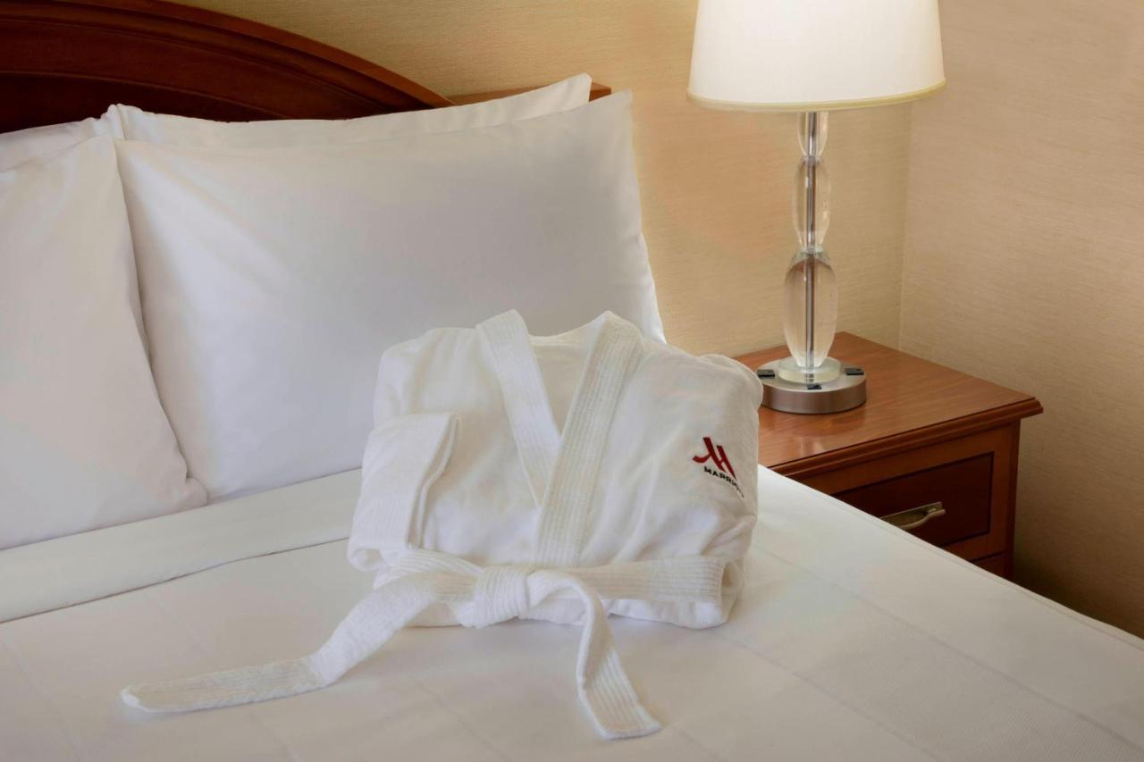 Toronto Airport Marriott Hotel Kültér fotó