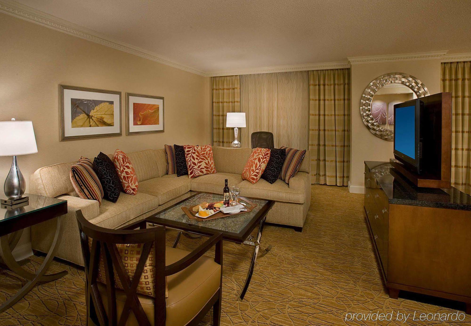 Toronto Airport Marriott Hotel Szoba fotó